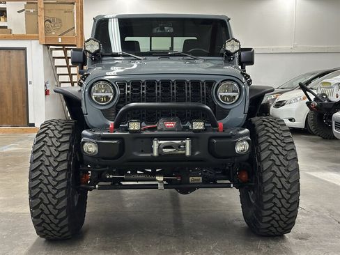 Used 2013 Jeep Wrangler Unlimited Rubicon AWD/4WD image 8