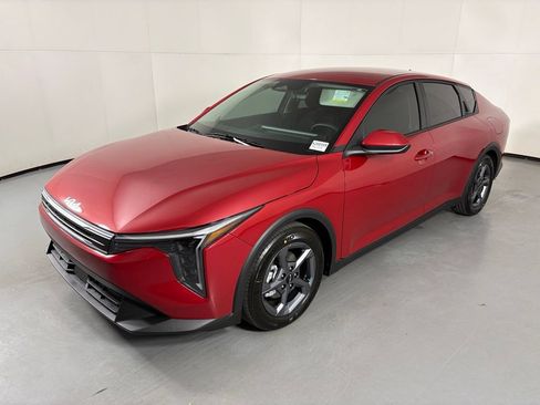 New 2026 Kia K4 FWD image 4