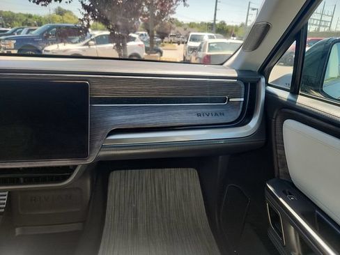 Used 2024 Rivian R1S Adventure AWD/4WD image 10