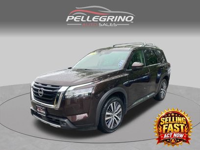 Used 2022 Nissan Pathfinder Platinum w/ Cargo Package