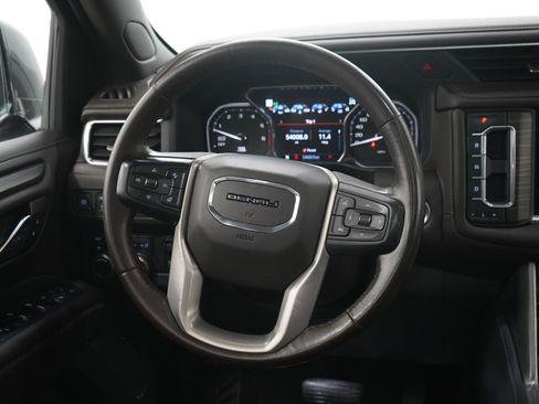 Used 2021 GMC Yukon Denali w/ Denali Premium Package image 19