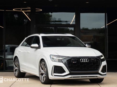 Used 2024 Audi RS Q8 image 1
