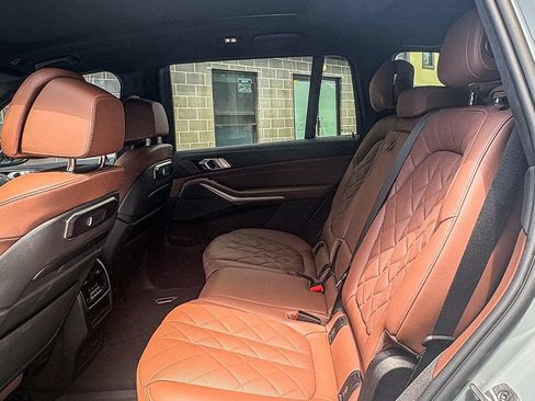 Used 2024 BMW X7 xDrive40i w/ Executive Package AWD/4WD image 13