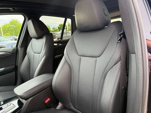 Used 2021 BMW X3 xDrive30i w/ M Sport Package AWD/4WD image 5
