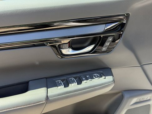 Used 2023 Honda CR-V Sport Touring image 11