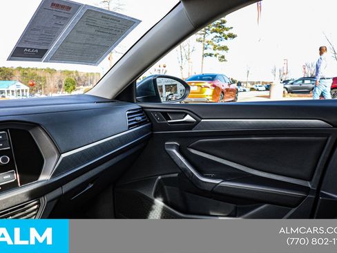 Used 2024 Volkswagen Jetta SE FWD image 37