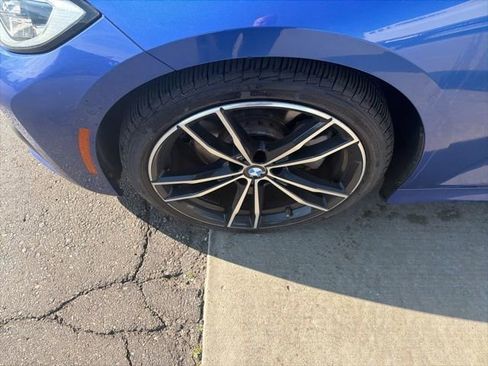 Used 2019 BMW 330i xDrive Sedan w/ M Sport Package AWD/4WD image 12