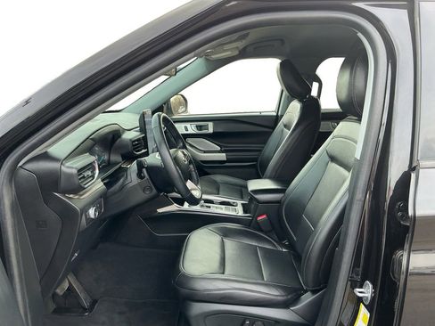 Used 2022 Ford Explorer Limited w/ Limited Technology Package image 14