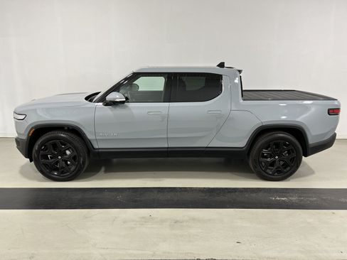 Used 2023 Rivian R1T Adventure AWD/4WD image 2