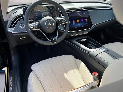 New 2026 Mercedes-Benz E 450 4MATIC Sedan image 7
