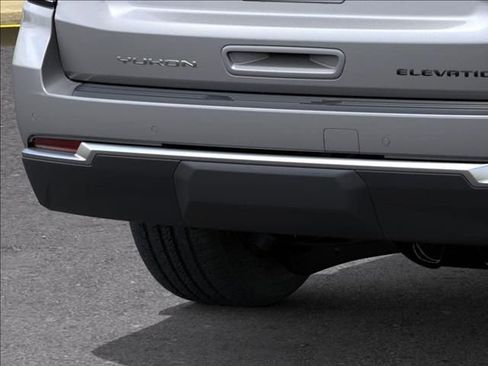 New 2026 GMC Yukon Elevation image 14