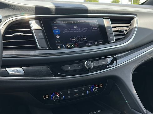 Certified 2024 Buick Enclave Premium image 32