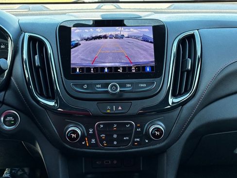 Used 2022 Chevrolet Equinox RS w/ RS Leather Package image 30