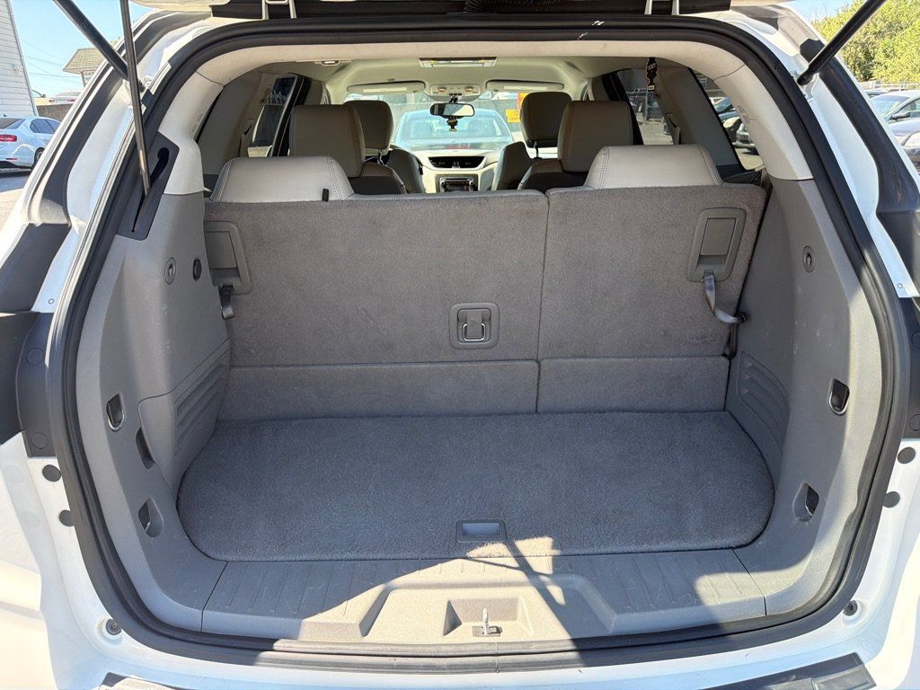Used 2015 Chevrolet Traverse LT FWD image 15
