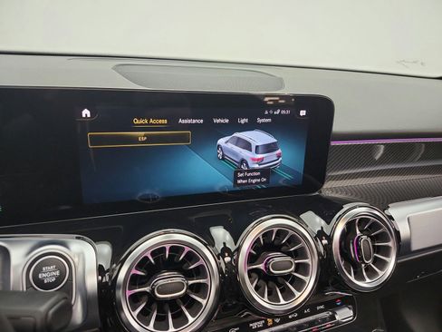 Used 2023 Mercedes-Benz GLB 250 image 14