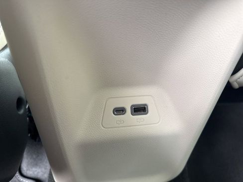 Used 2022 Buick Envision Essence w/ Safety Package image 48