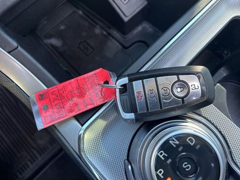 Used 2021 Ford Edge SEL w/ Convenience Package image 35