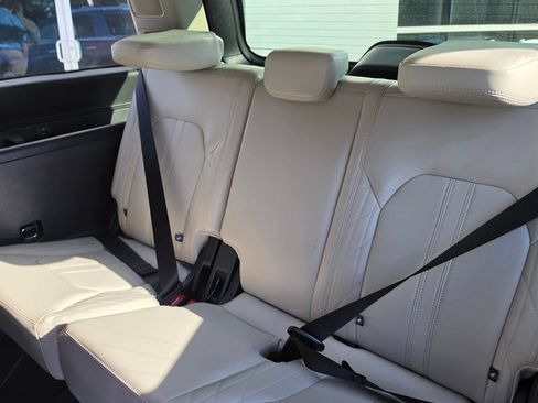 Used 2019 Ford Expedition Platinum RWD image 12