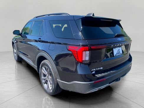 Certified 2025 Ford Explorer Active w/ Active Comfort Package AWD/4WD image 10