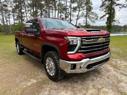 Used 2024 Chevrolet Silverado 2500 LTZ w/ LTZ Convenience Package AWD/4WD image 7
