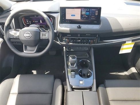 New 2025 Nissan Rogue SL w/ Tech Package image 8