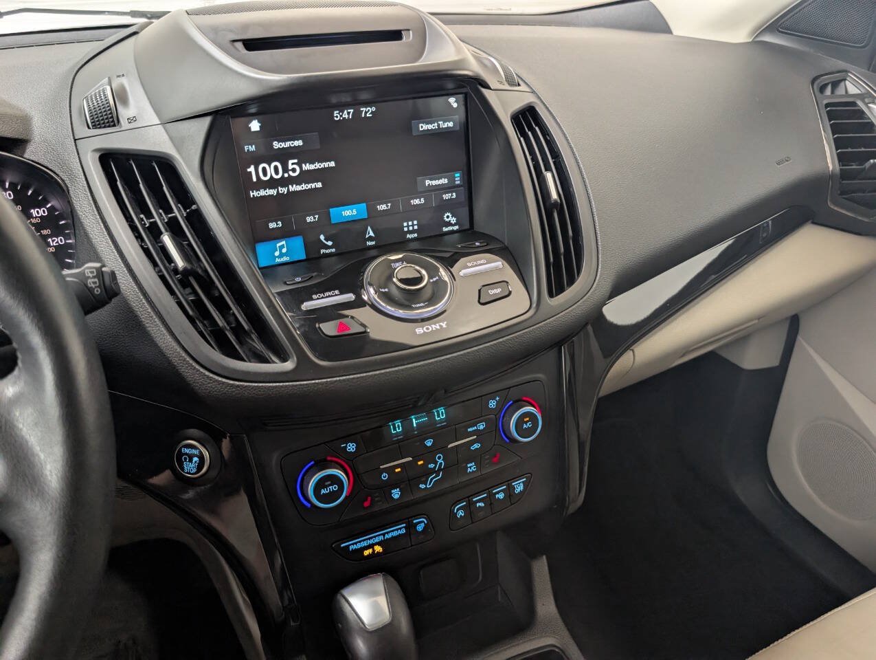 Used 2018 Ford Escape Titanium w/ Ford Safe & Smart Package AWD/4WD image 10