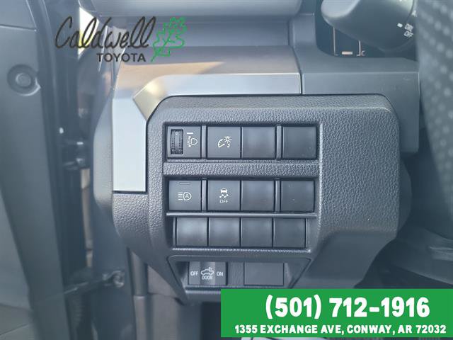 Certified 2025 Toyota Tacoma SR5 AWD/4WD image 17