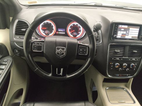 Used 2018 Dodge Grand Caravan SXT FWD image 22