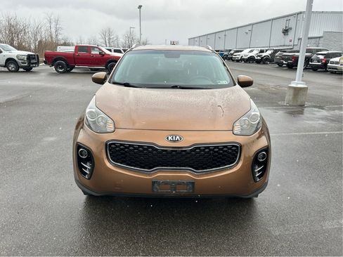 Used 2018 Kia Sportage LX w/ LX Popular Package image 2