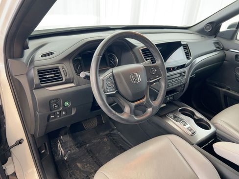 Used 2023 Honda Passport EX-L image 4