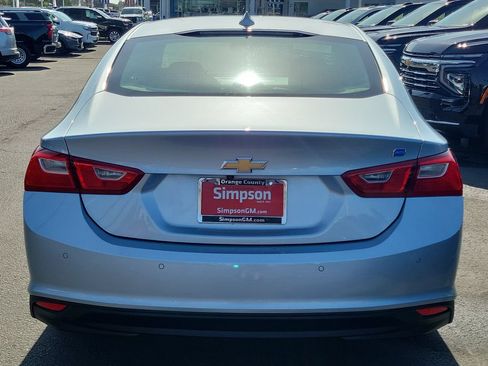 Used 2017 Chevrolet Malibu Hybrid w/ Leather Package FWD image 23