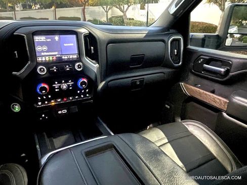 Used 2021 GMC Sierra 2500 Denali w/ Denali Ultimate Package image 22