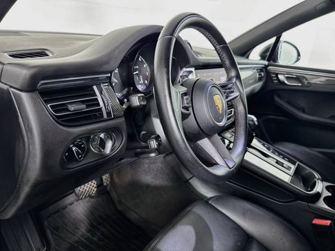 Used 2023 Porsche Macan AWD/4WD image 20