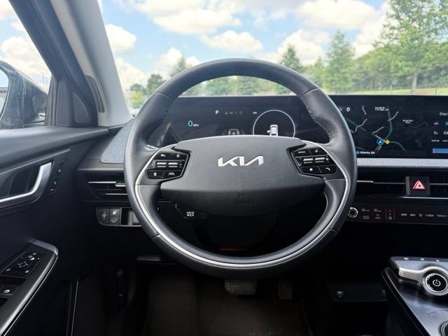Used 2022 Kia EV6 Wind AWD/4WD image 25