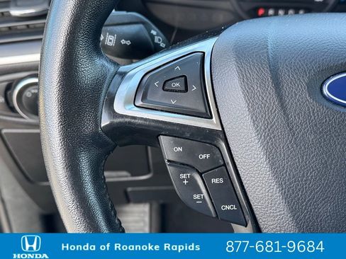 Used 2024 Ford Edge SEL image 15