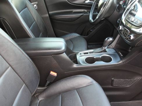 Used 2018 Chevrolet Equinox Premier FWD image 18