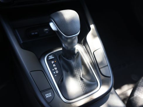 Used 2024 Kia Soul LX FWD image 9