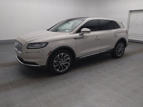 Used 2021 Lincoln Nautilus Reserve FWD image 2