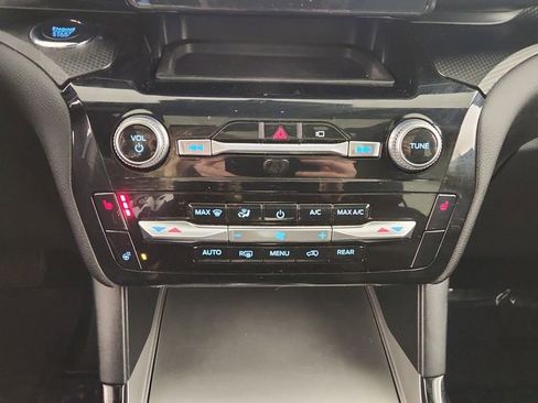 Used 2022 Ford Explorer ST-Line w/ Class IV Trailer Tow Package image 18