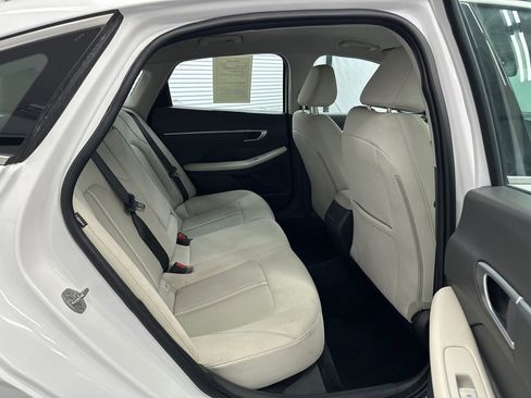 Used 2025 Hyundai Sonata SEL FWD image 16