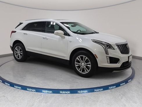 Certified 2022 Cadillac XT5 Premium Luxury w/ Technology Package AWD/4WD image 3