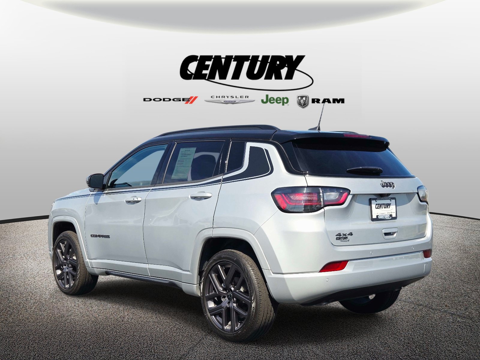 Used 2025 Jeep Compass Limited w/ High Altitude Package AWD/4WD image 6