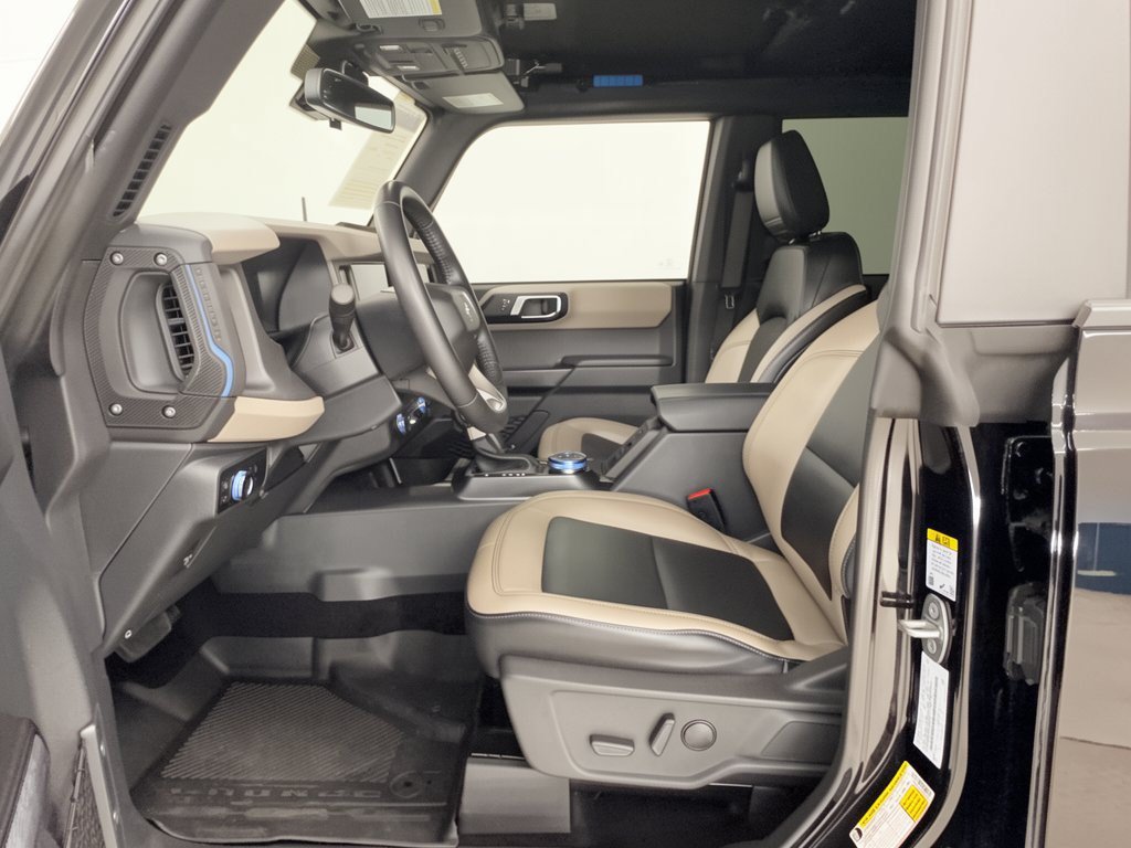 Certified 2024 Ford Bronco Wildtrak AWD/4WD image 5