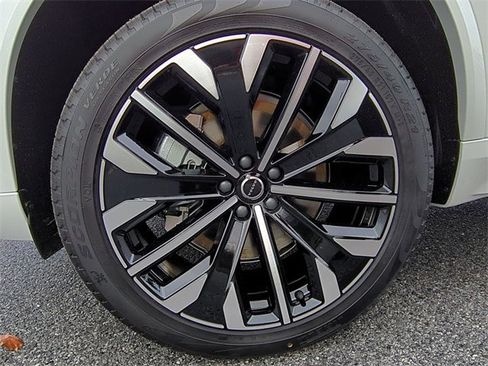 New 2026 Volvo XC90 B6 Ultra w/ Protection Package Premier image 23
