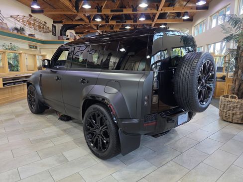 New 2026 Land Rover Defender 110 OCTA image 2