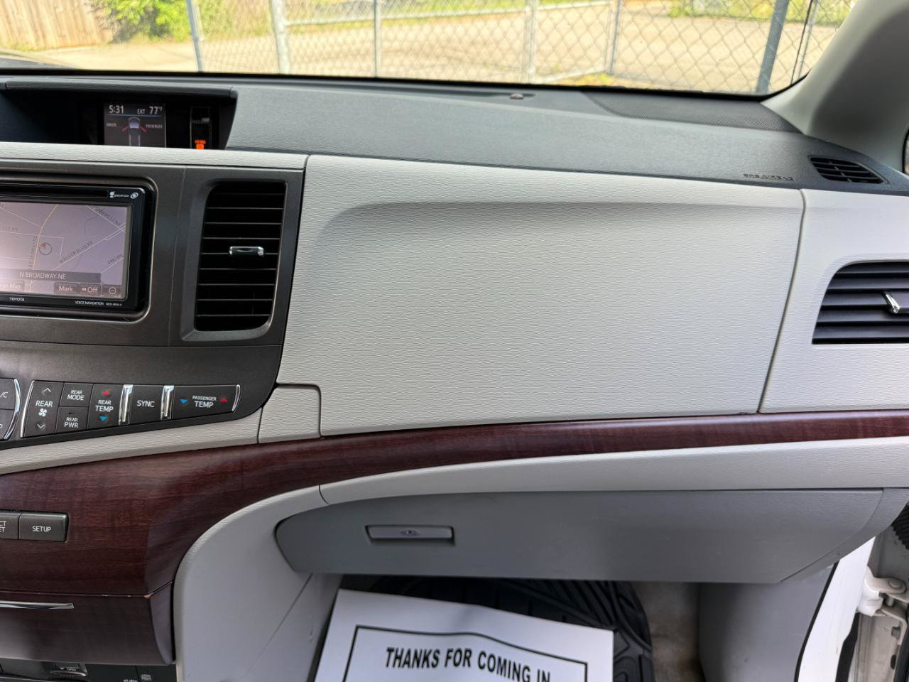 Used 2013 Toyota Sienna XLE w/ Entertainment Pkg FWD image 68
