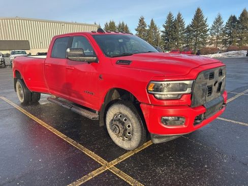 Used 2021 RAM 3500 Big Horn w/ Level B Equipment Group image 5
