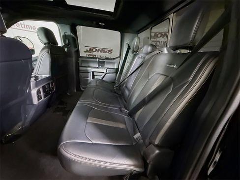 Used 2022 Ford F450 Platinum w/ FX4 Off-Road Package image 29