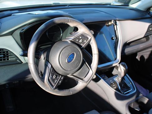 Used 2020 Subaru Outback Premium AWD/4WD image 9