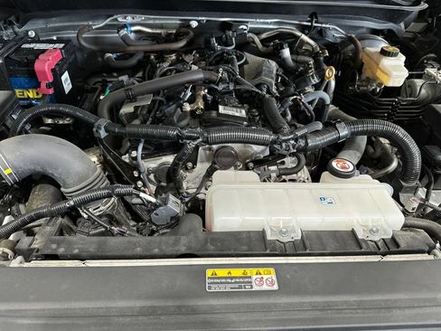 Used 2024 Toyota Tacoma SR5 AWD/4WD image 20